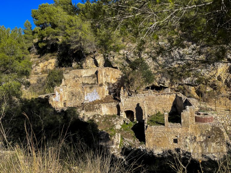 Antiguo molino en Bolulla